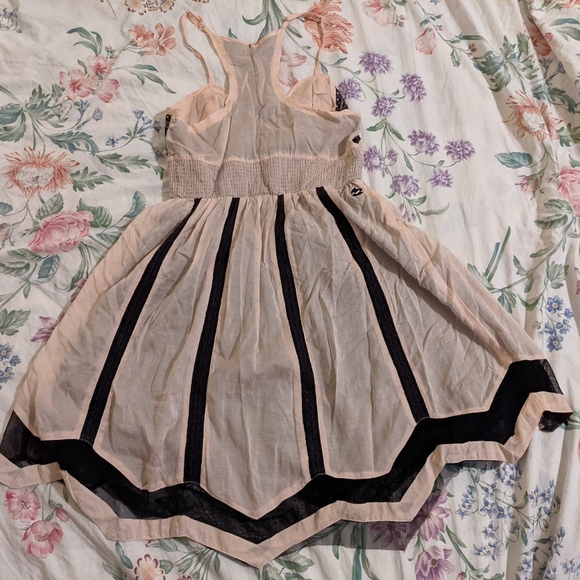 Billabong light pink and black mesh mini dress - Picture 2 of 7